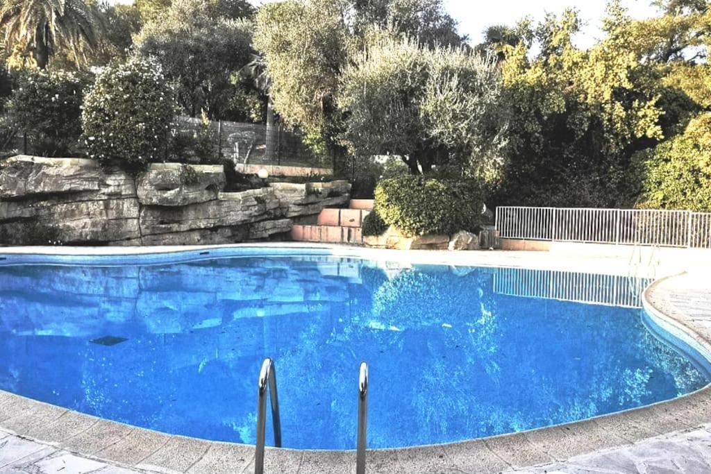 Appartement Nice Centre Vue Mer Avec Piscine Pour Famille, Couple D'Amis Pas De Groupes De Jeunes Autorises 外观 照片